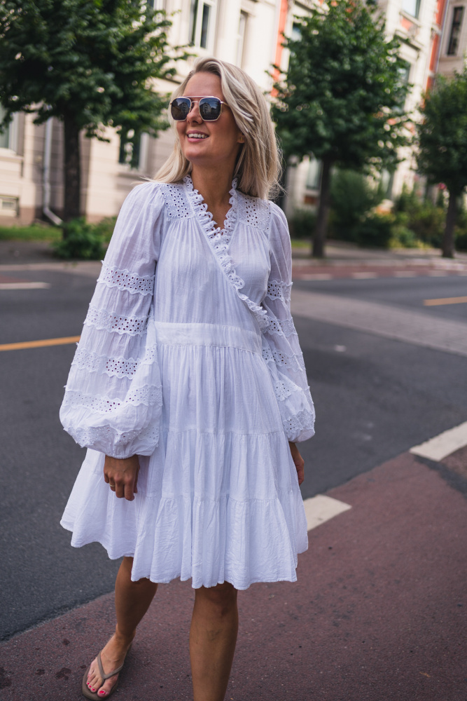 Bytimo wrap dress shop