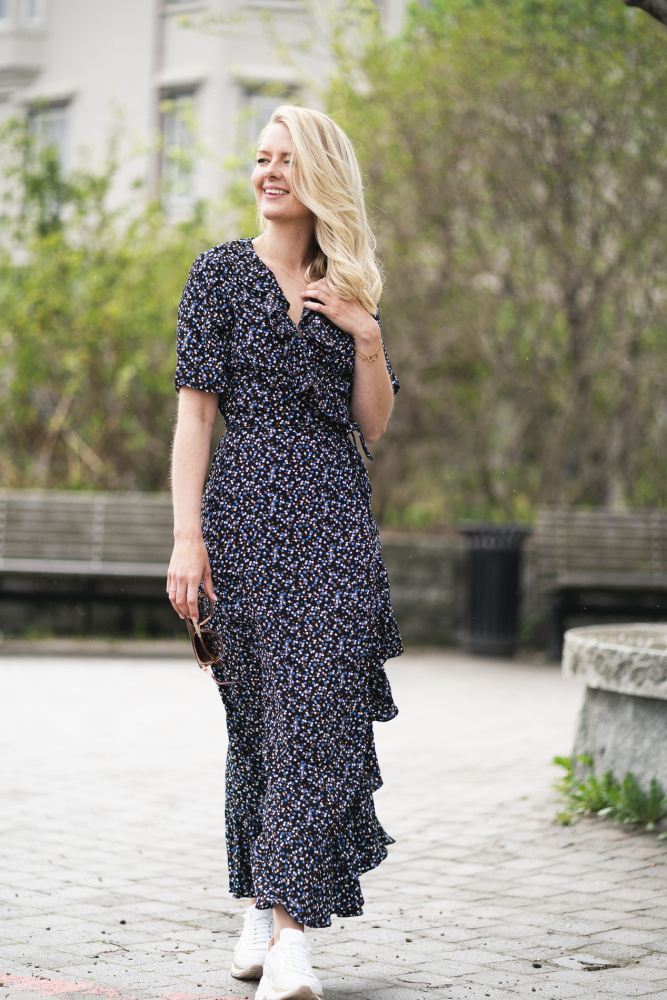 Lassy Maxi Wrap Dress Little Flower Aop Vakre Vene