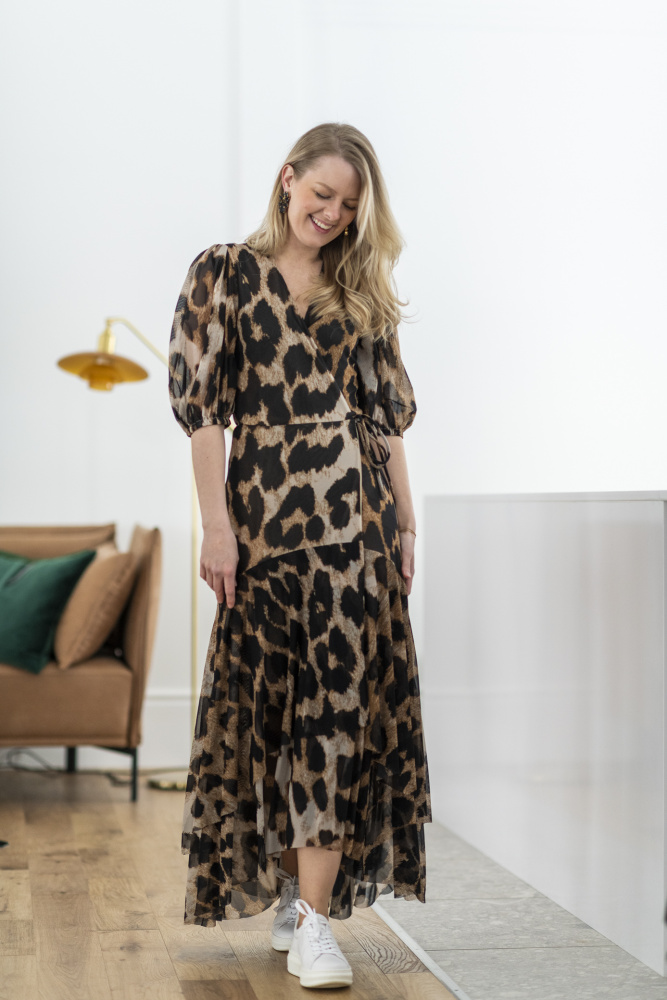 Printed Mesh Wrap Dress Maxi Leopard - Vakre Vene