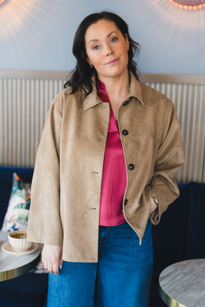 Ravina Faux Suede Jacket Sand - Vakre Vene